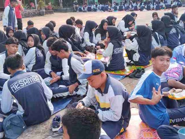 Program KAIH: Membiasakan Budaya Gizi (MBG) di SMP Negeri 1 Membalong