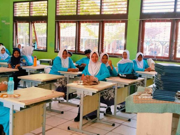 SMPN 1 Membalong Bagikan Rapor Semester Genap TA 2025/2026 dan Umumkan Juara Kelas