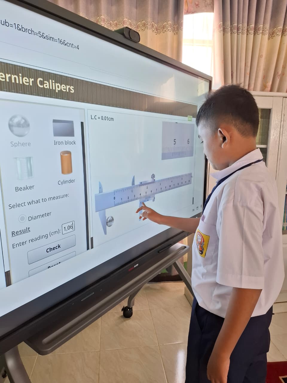 Tingkatkan Kualitas Pembelajaran, Pengawas Bina Lakukan Supervisi Akademik di SMPN 1 Membalong